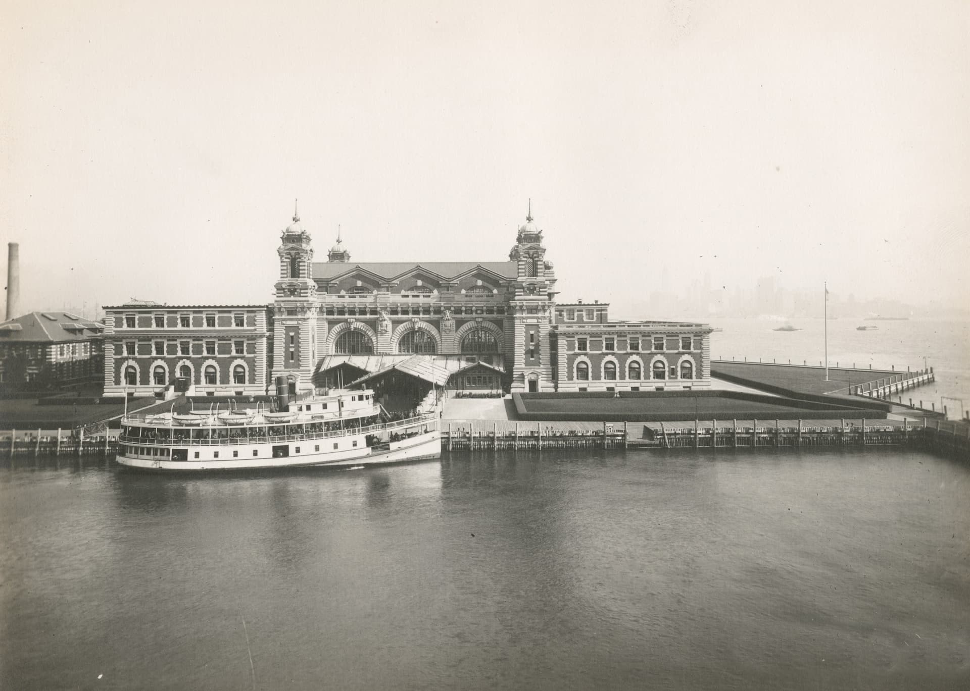 Featured image for article: Ellis Island: A Gateway to Hope and Dreams for the Huddled Masses